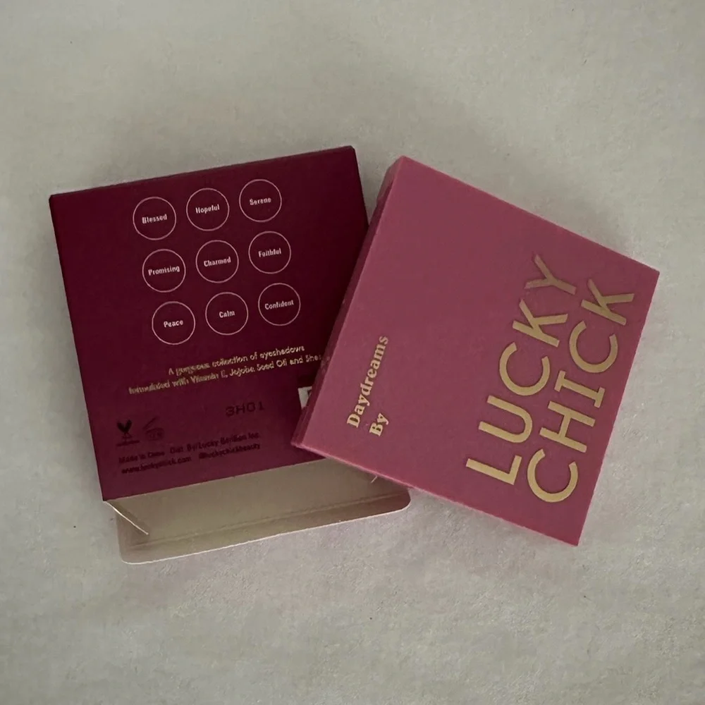 NIB Lucky Chick Daydreams Eyeshadow Palette Eyeshadow Lavender Neutrals Compact